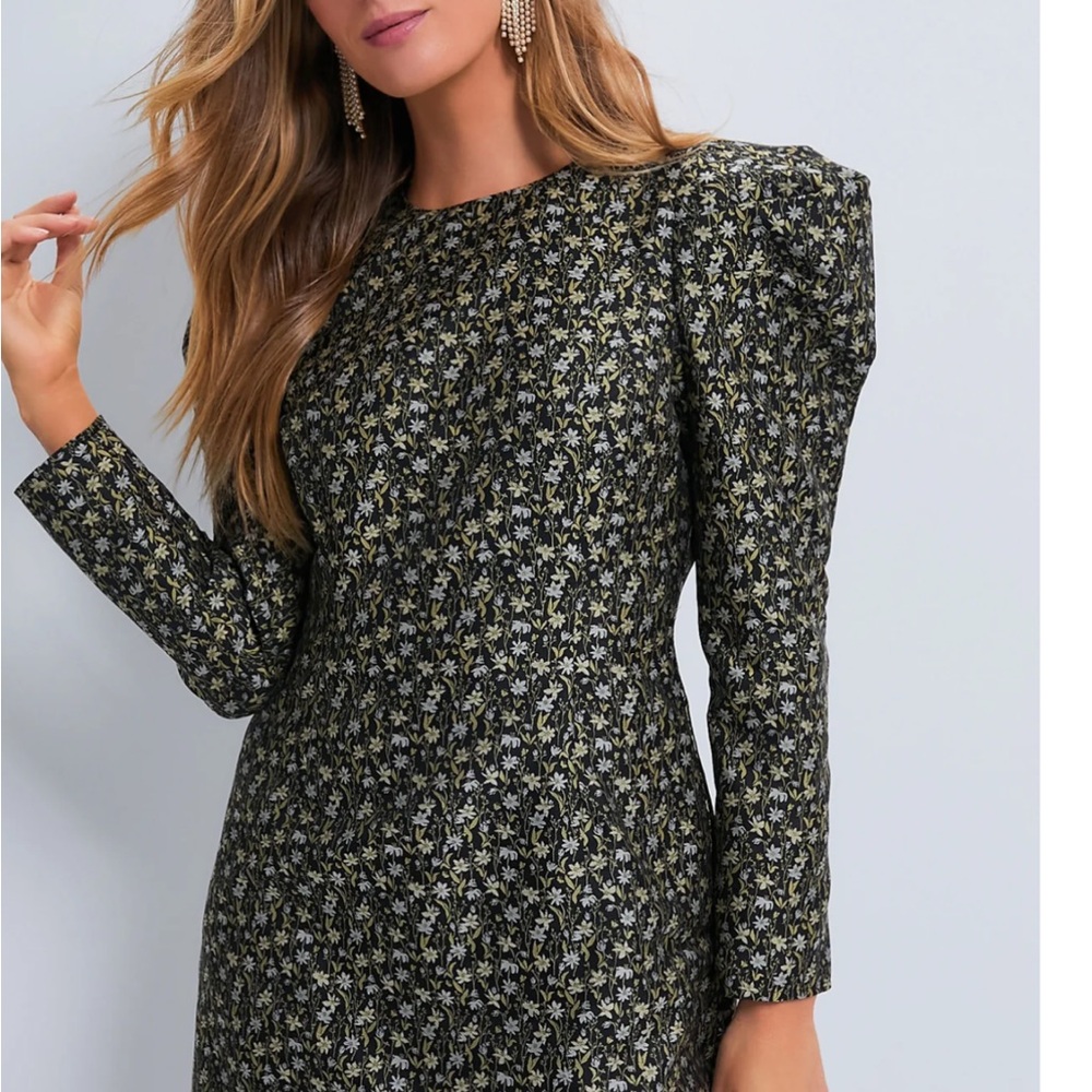 Tuckernuck NWT HYACINTH HOUSE
Ditsy Black Jacquard Delilah Mini Dress